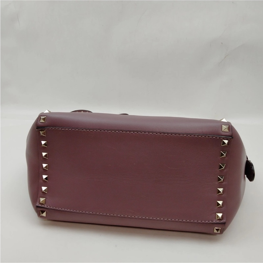 351. Valentino Garavani Rockstud Purple Rigid Leather with Gold Studs - Picture 6 of 9